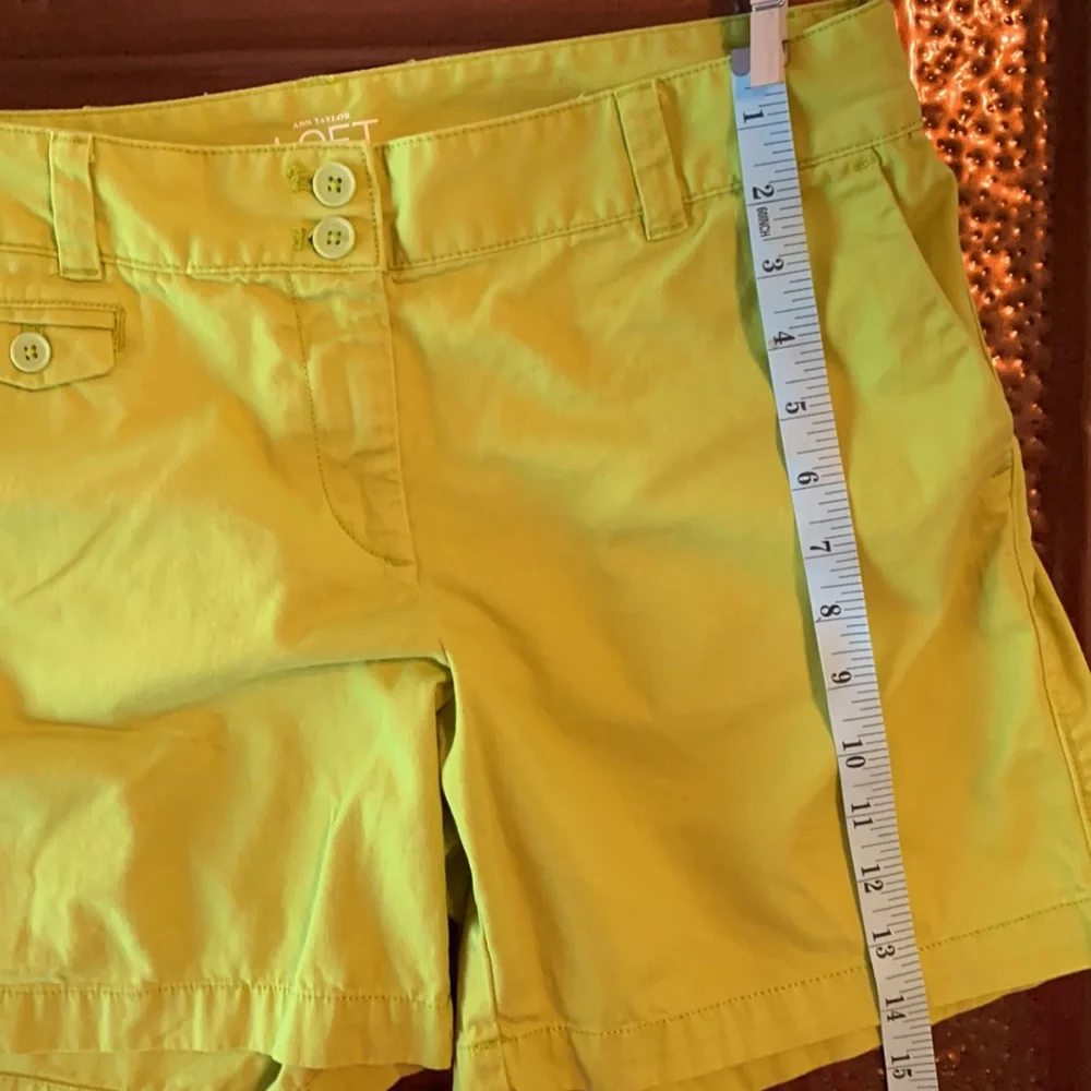 Ann Taylor Loft original fit shorts Size 6